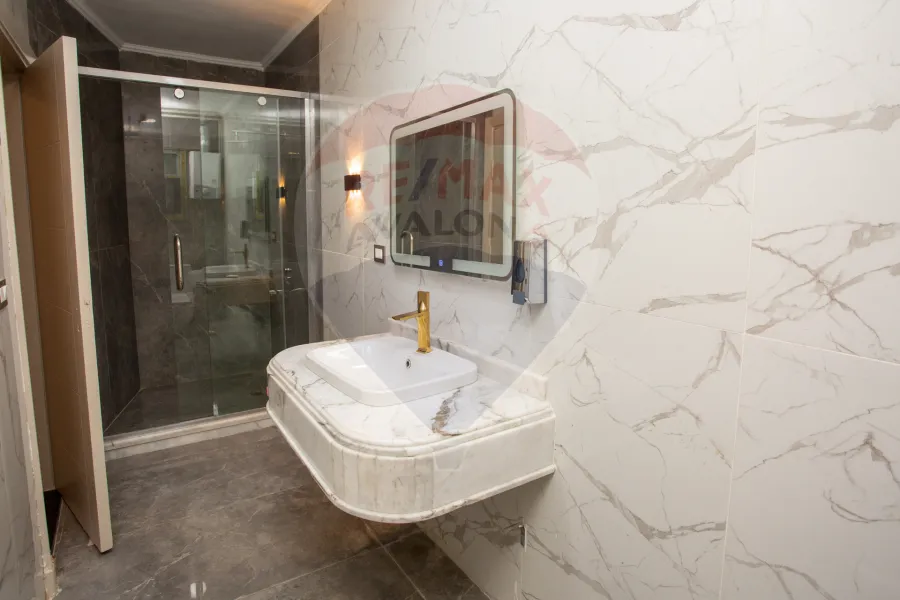 Apartment For Sale 330 m Camp Chezar (directly on the sea)