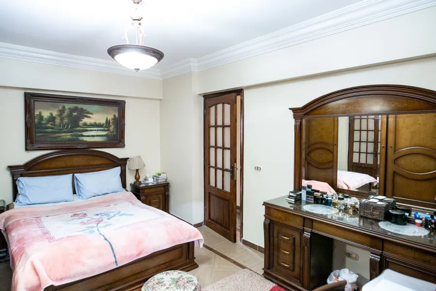 شقة للبيع 161م فلمنج (ش مصطفي كامل)