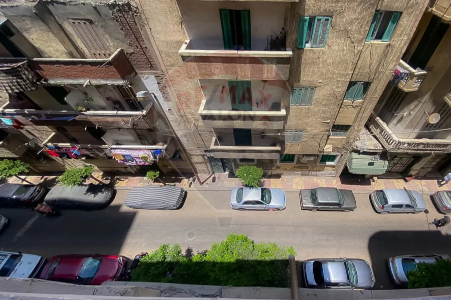 شقة للإيجار 200 م الأزاريطة (متفرع من ش شامبليون)