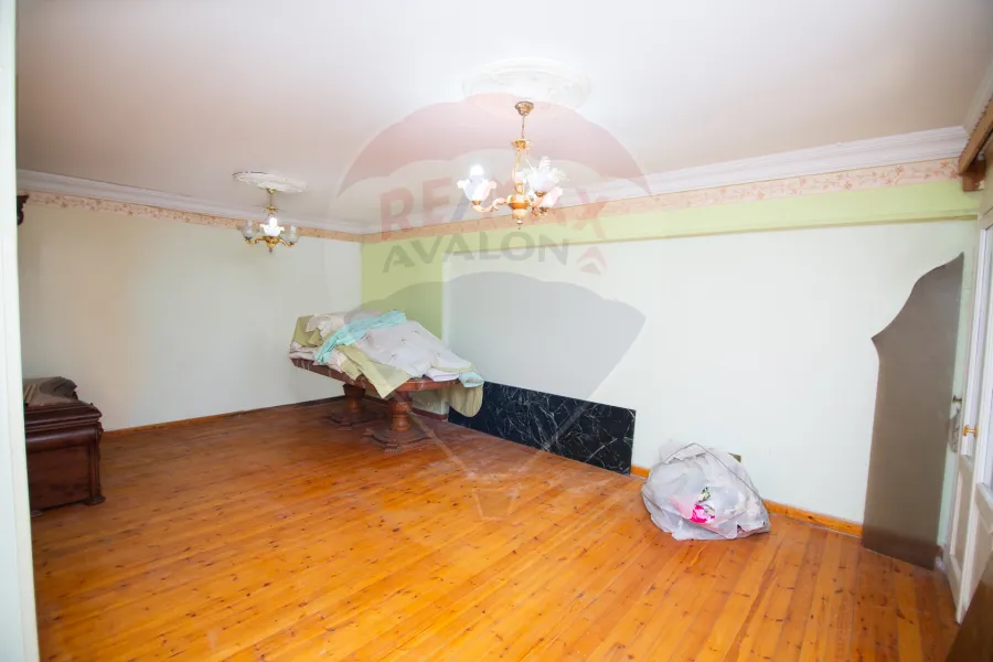 شقة للبيع 280 م ستانلي (خطوات من البحر)