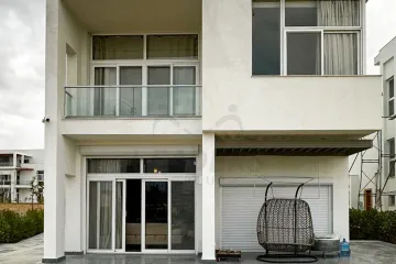 فيلا ستاند الون للبيع (مزارين - العلمين) 359 م