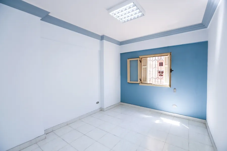 شقة إدارى للبيع 164 م سموحة (ش توت عنخ آمون)