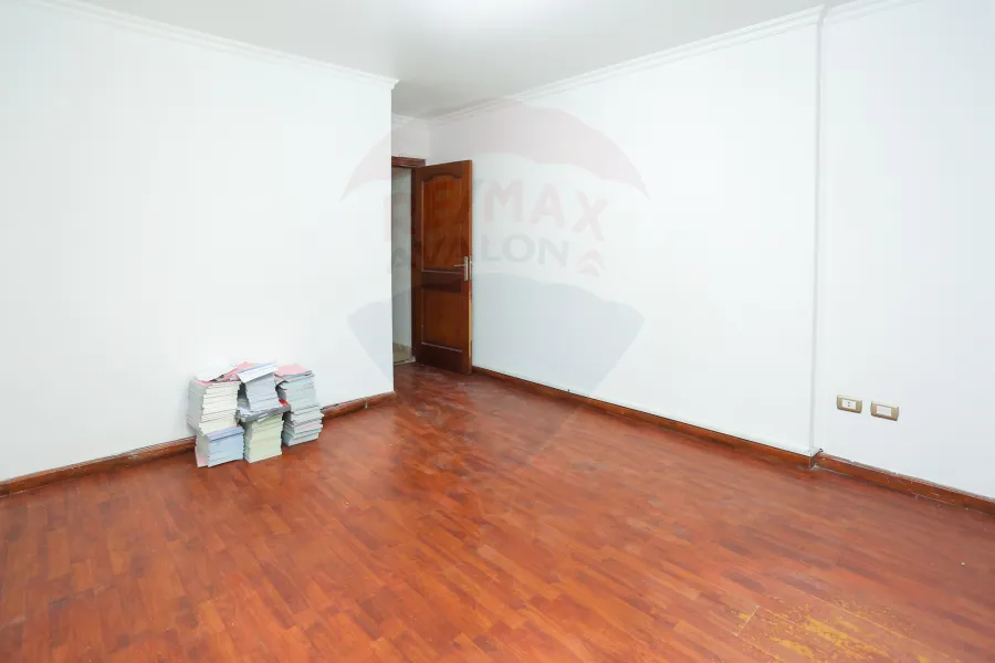 Apartment for rent 220 m Smouha (Tutankhamun's St)