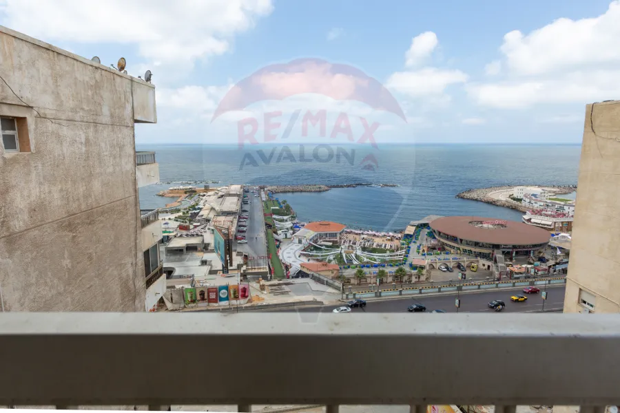 شقه للبيع 125 م سيدي جابر (علي البحر مباشرة) - 3,500,000 ج