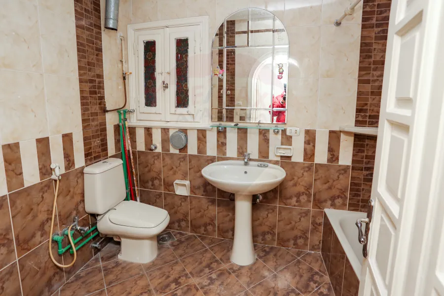 شقة للبيع 235 م وابور المياة (ش المخابرات)