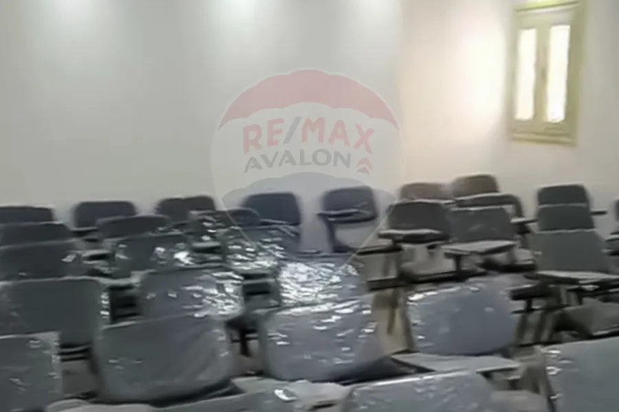 Furnished administrative unit for rent 260 m Sidi Gaber El-Sheikh (directly on the tram)