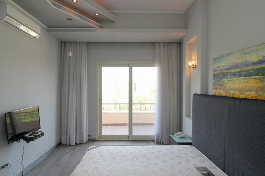 فيلا مسجلة للبيع 2800م كينج مريوط  (كمبوند  LakeSide)