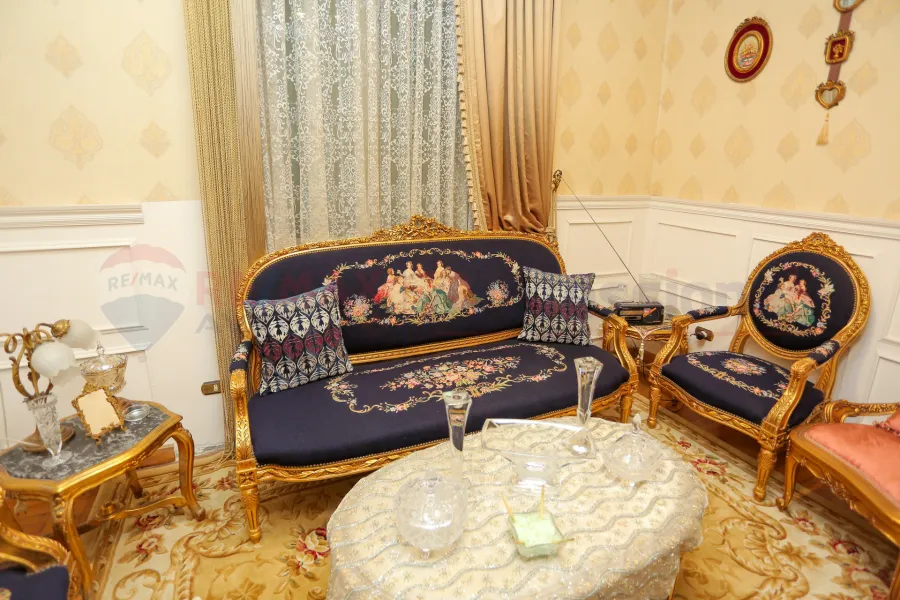 Residential/administrative apartment for rent 250 m El-Attarin (Hussein Hegazy St.)