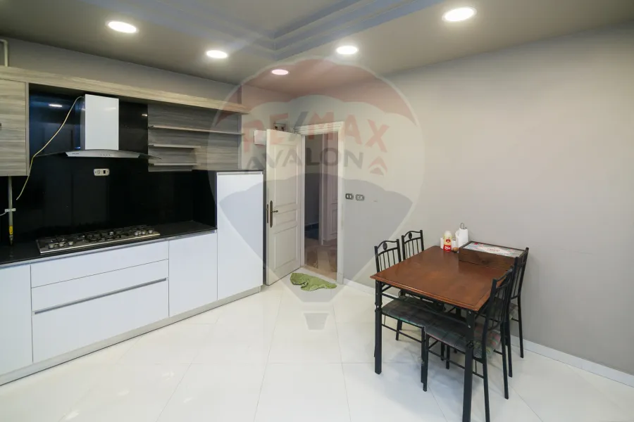 شقة للبيع 334 م  كفر عبده (بجوار British council)