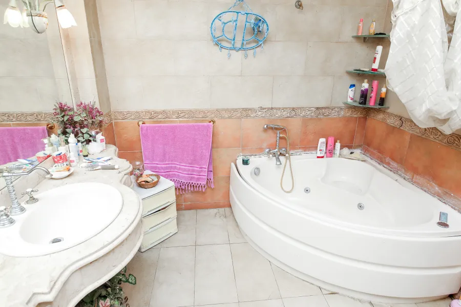 شقة للبيع 380م الشاطبى - ش بورسعيد مع كوبري الجامعة