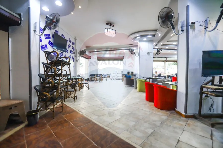 محل للبيع 200 م السيوف (مول تجاري - شارع اديب معقد)