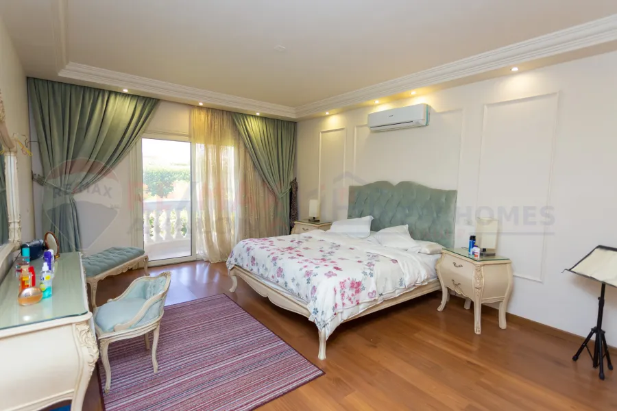 Villa for sale 500 m King Mariout (King Heights compound)