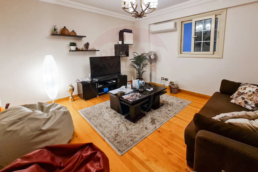 شقة للايجار 200 م رشدى (ش إبراهيم حلمى)