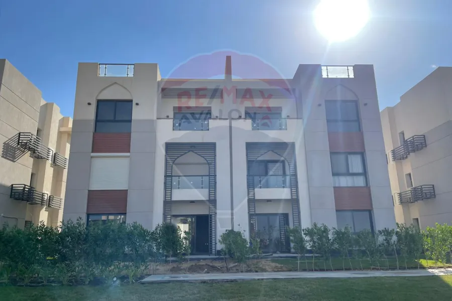 شاليه للبيع 119 م  + 65 م جاردن  (جايا - راس الحكمة )