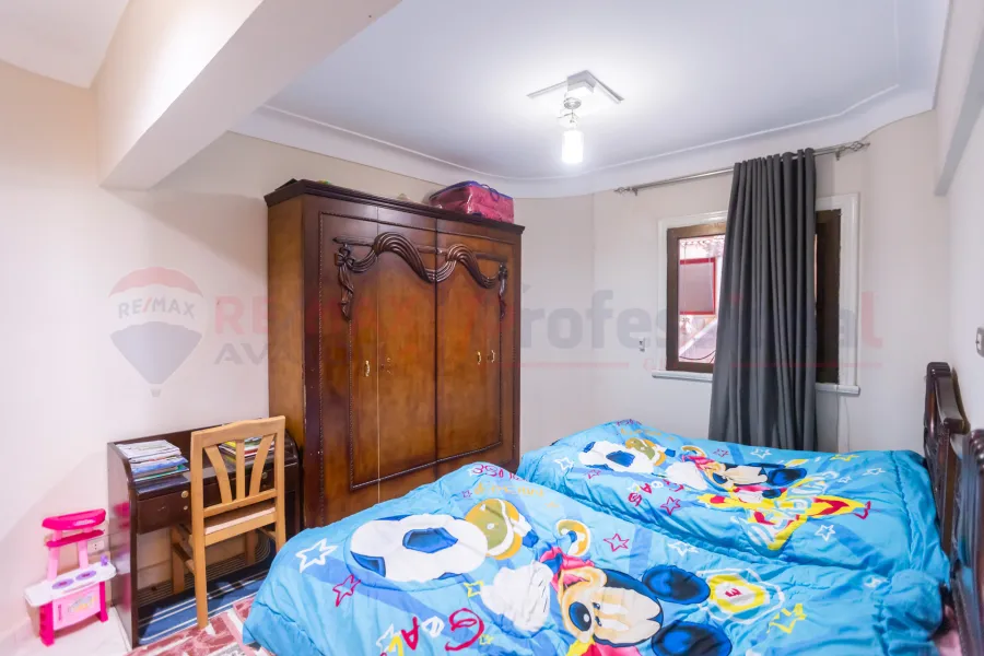 شقة ادارى للبيع  و تصلح سكنى 160 م المندره (على البحر مباشره)