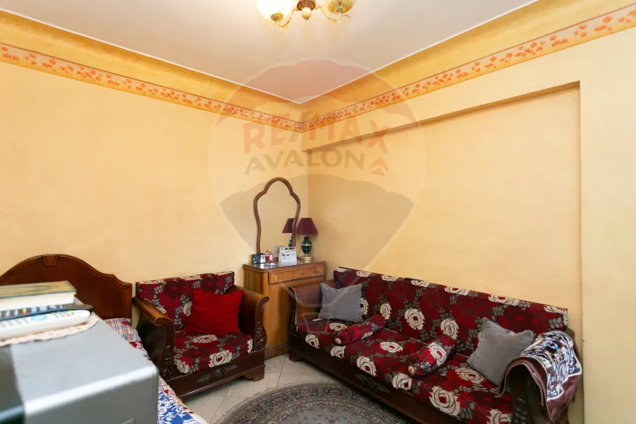 شقة للبيع 175 م سموحة (ش توت عنخ آمون)