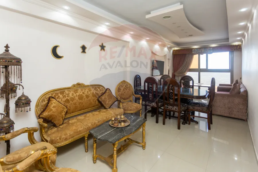 شقة للبيع 120 م ستانلى (تاني نمره من البحر)