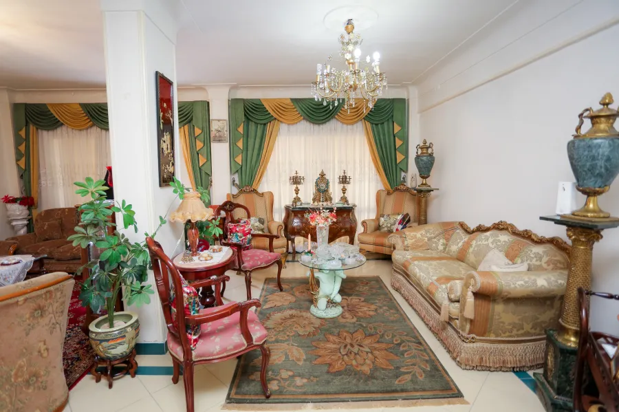 شقة للبيع 190 م سموحة ( أبراج سيدي جابر )