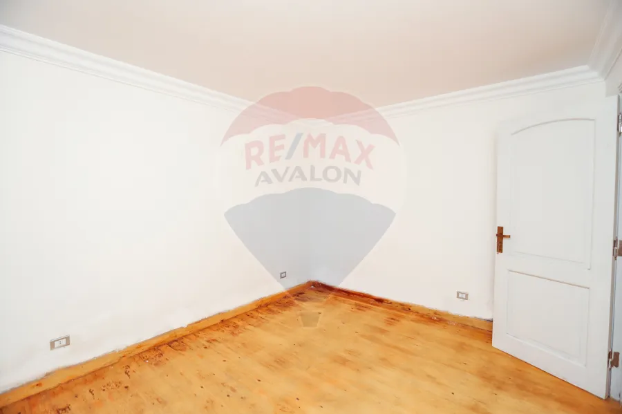 شقة للبيع 190 م سموحة (ش كمال الدين صلاح)