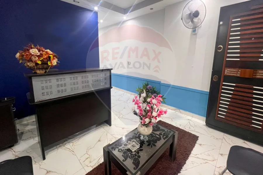 مقر إداري مفروش للايجار 135 م محطة الرمل (ش شكور)