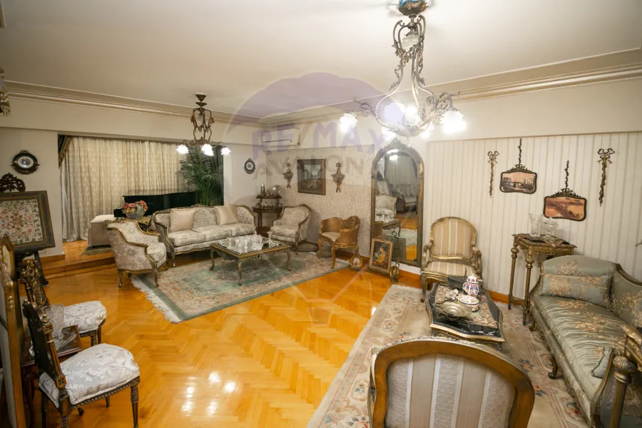 Apartment for sale 260 m Kafr Abdo (Branched from Ismailia st.)