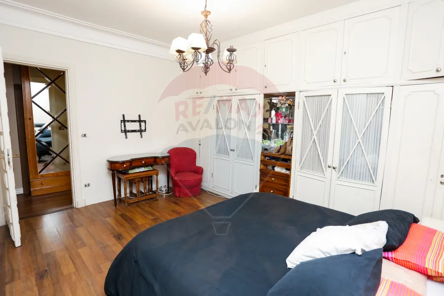 Apartment for sale 350 m Kafr Abdo (Saint Genie Square)