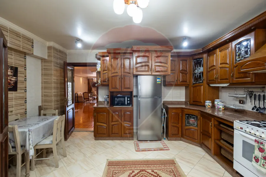 Apartment for rent 305 m Smouha (villa area)