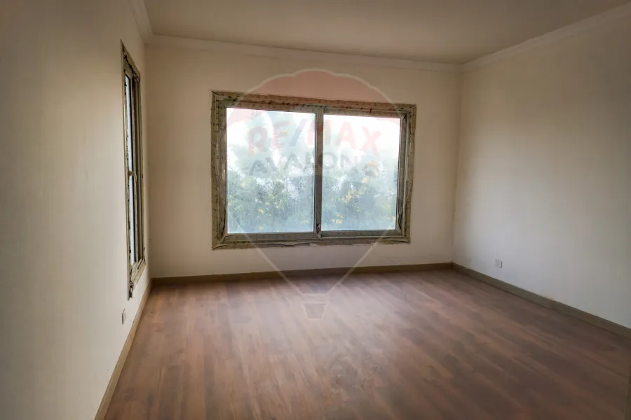 Standalone villa for rent 1250 m King Mariout