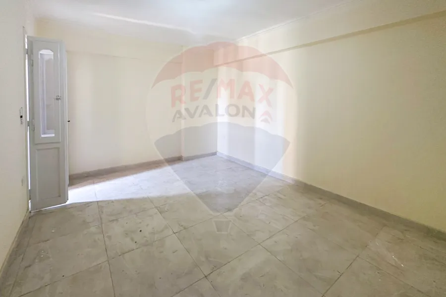 Apartment for sale 145 m Bolkly (Wingat main street)