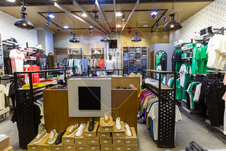 Shop for rent 58 m San Stefano (inside San Stefano Mall)