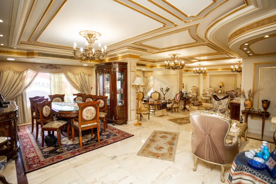 Apartment for sale 300 m Latin District (Aristo st.)