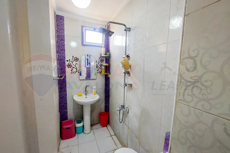 Furnished apartment for rent 100 m Raml Station (steps from Sultan Hussein)