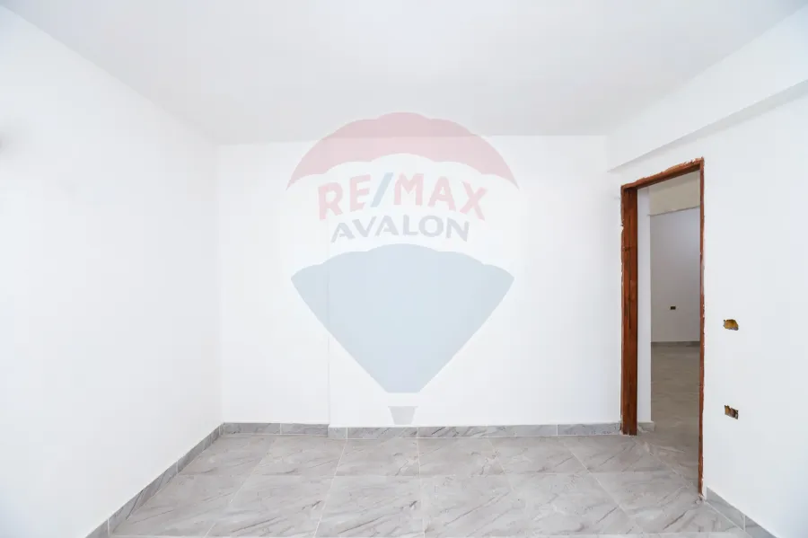 شقة للبيع 120 م محرم بك ( كمباوند سما )