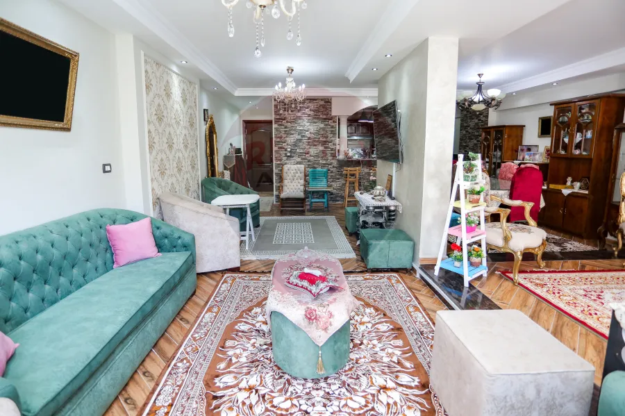 شقة للبيع 170 م سموحة (توت عنخ امون)