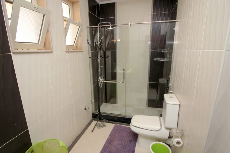 فيلا مسجلة للبيع 2800م كينج مريوط  (كمبوند  LakeSide)