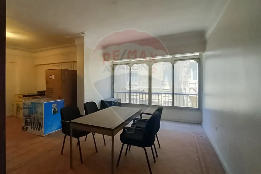 Corner apartment for sale 300 m Miami (Askander Ibrahim main st.)