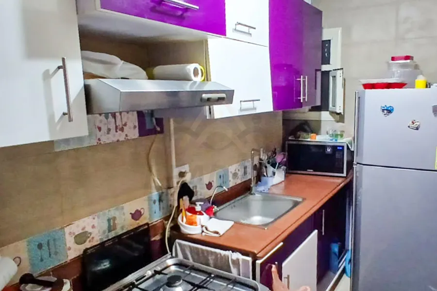 شقة للبيع 142 م سبورتنج (خطوات من البحر)