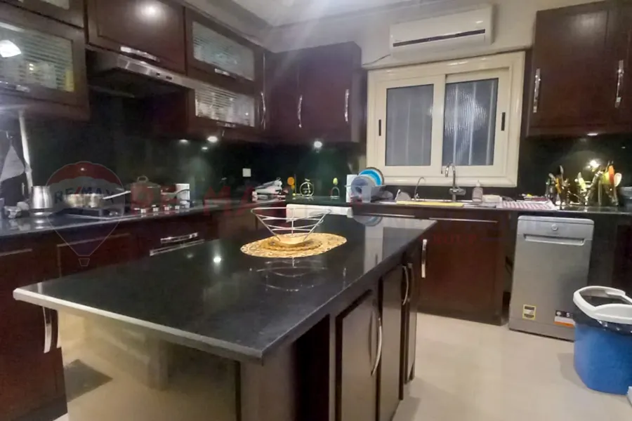 شقة للبيع 270 م سموحة (ش البرت الأول)