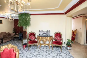 شقة للبيع 250م سيدي جابر (خطوات من البحر)