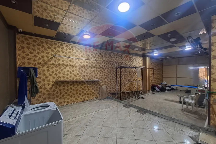 محل للإيجار85 م ثروت (ثالث نمرة من ش أبو قير)