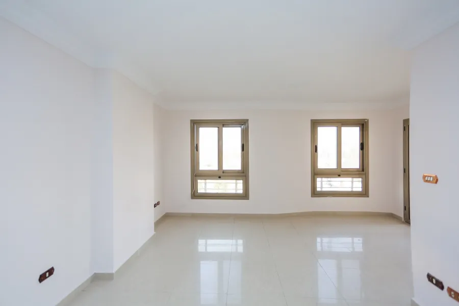 شقة للبيع أو الإيجار 130م سيدي جابر