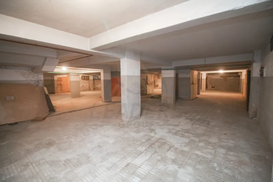 مخزن للايجار 600 م رشدي (ش الفريد ليان)