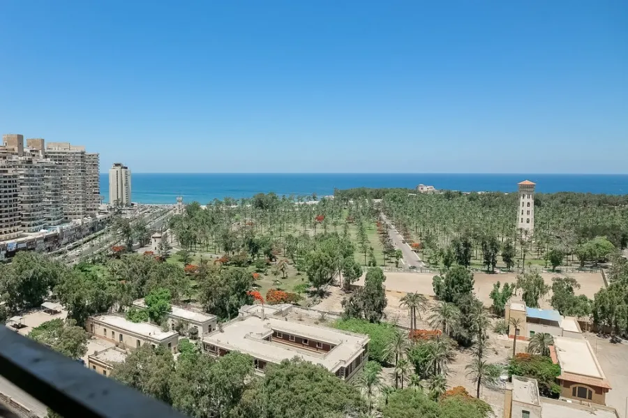 Apartment For Sale 220m El-Montaza (Malk Hafney St. - Infront Of Elmontaza Gardens)