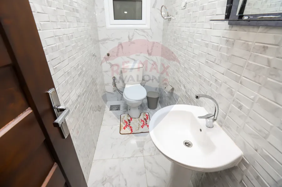 شقة للبيع 151 م كفر عبده ( خطوات من ميدان سانت جيني  )