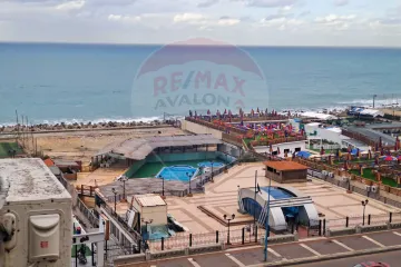 شقة للبيع 100 م سابا باشا (على البحر مباشرة)