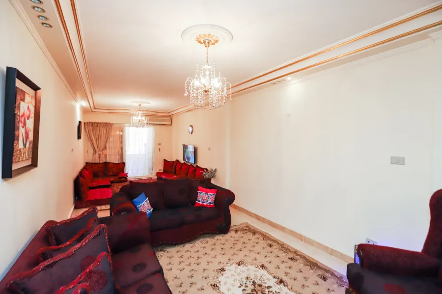 شقة للبيع 126م سموحة ( متفرع من شارع النصر )