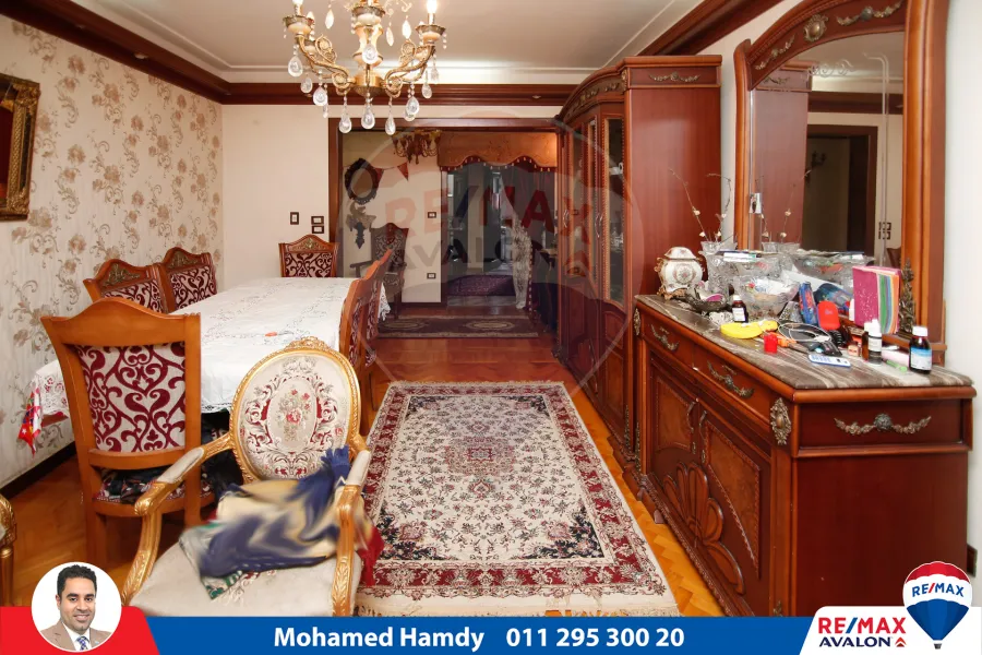 شقة للبيع 145 م محرم بك (ش قناة السويس)