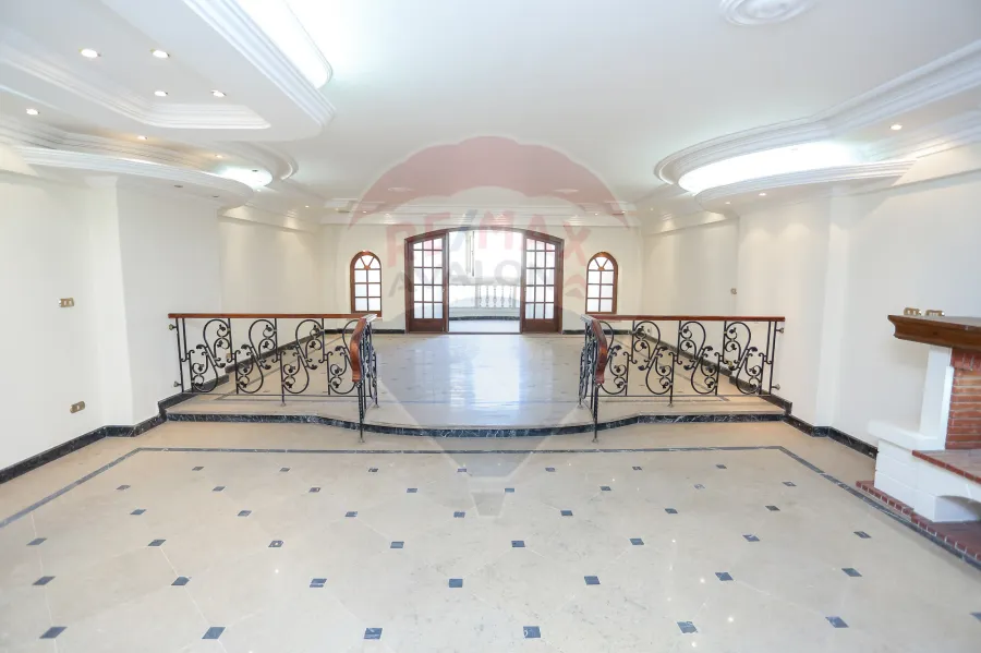 Apartment for Sale 300 m Smouha (50th St Branched from Mostafa Kamel St.)