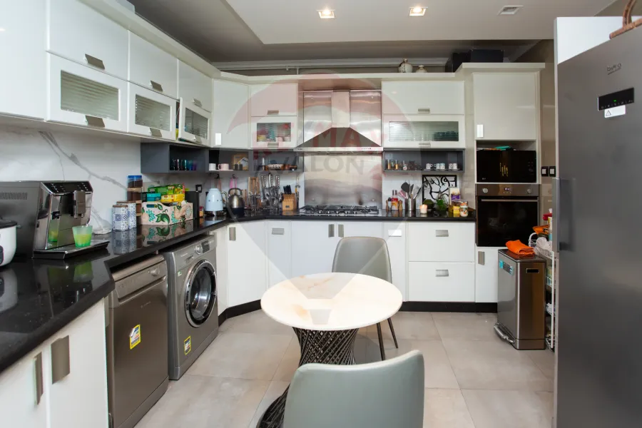 Apartment for rent 190 m Smouha (Albert Al-Awal st. - brand building)