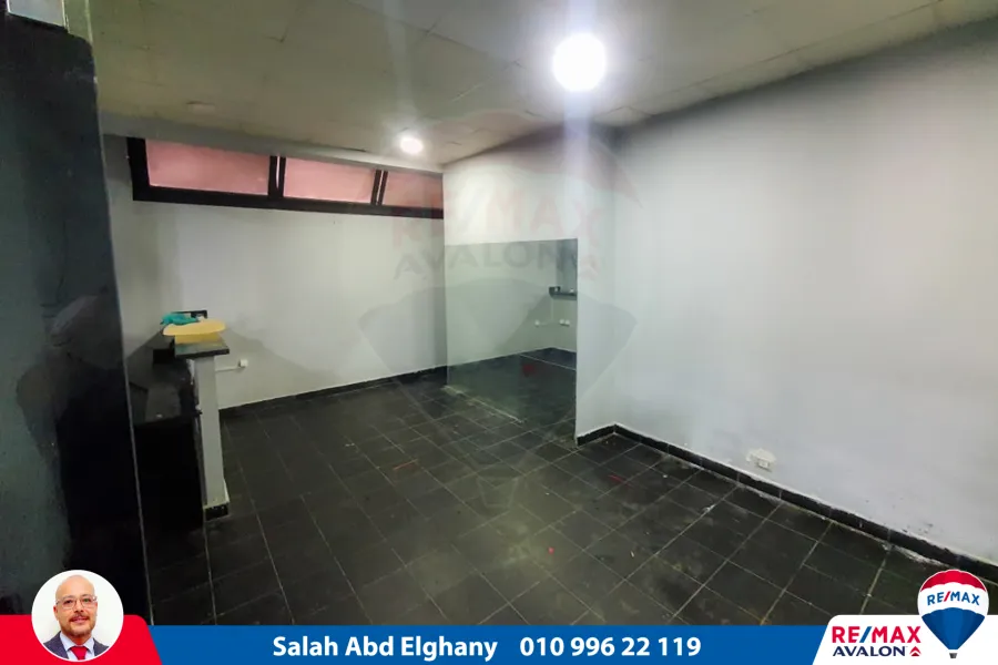 Shop for rent 170 m Smouha ( parallel to Fawzi Moaaz st. )